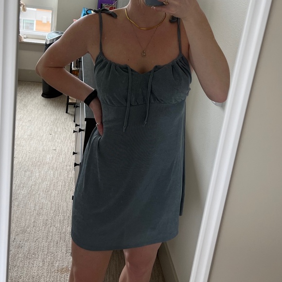 Dress - Picture 1 of 4